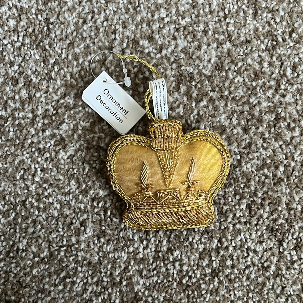 Gold Embroidered Crown and Stocking Ornaments - Set of 8 - Picture 3 of 3
